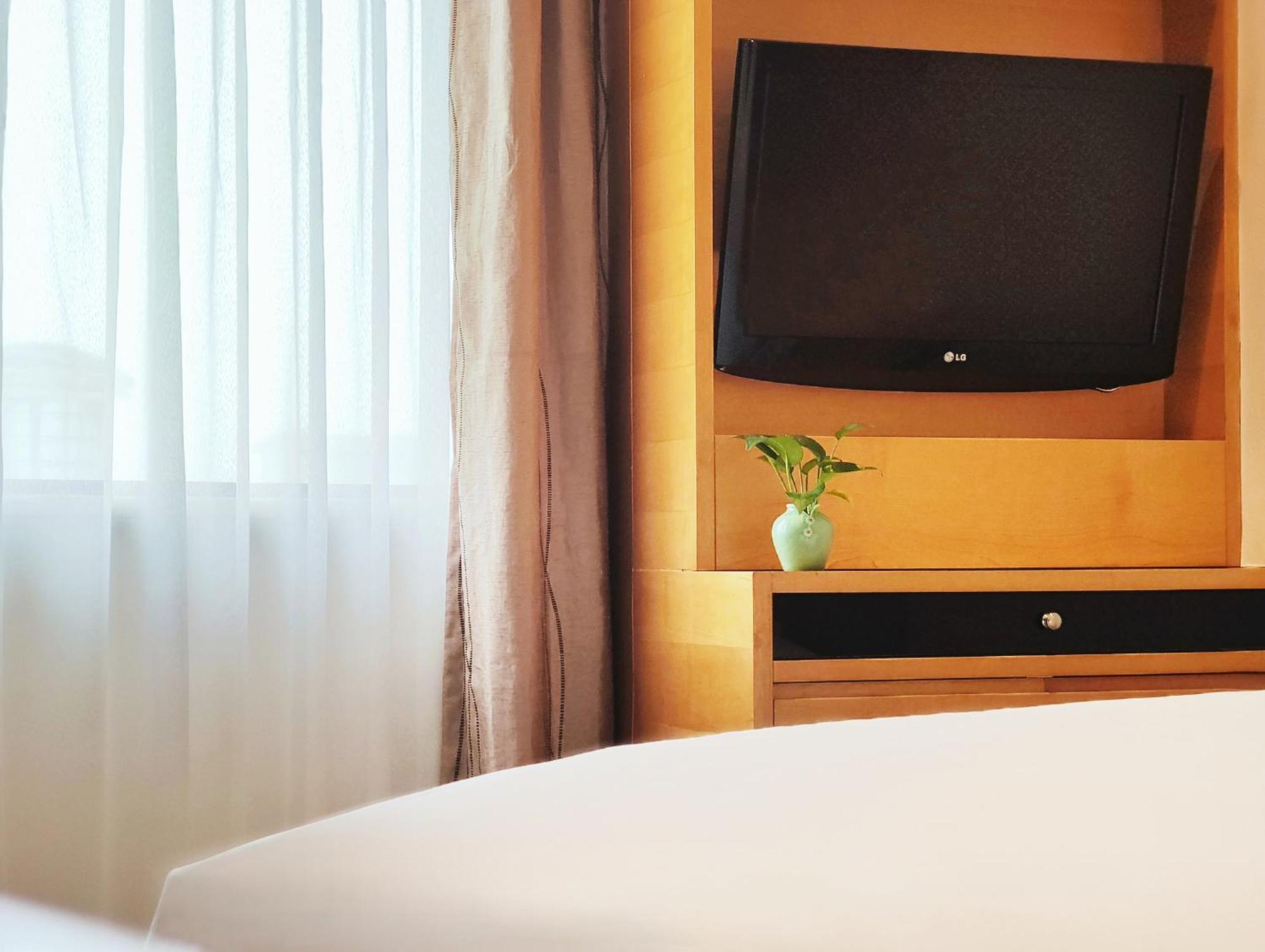 Millennium Hotel Chengdu - Close To Wuhou Shrine And Chengdu South Railway Station,Fluent English Service Экстерьер фото